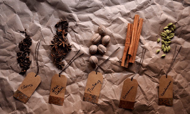5 Essential Holiday Spices
